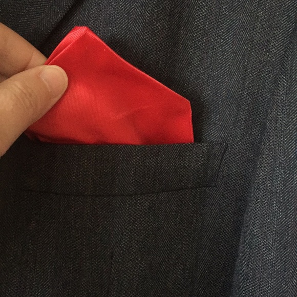 Grey suit with red pinstripes - Picture 7 of 12